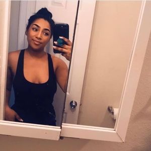 Meet your Posher, Mia